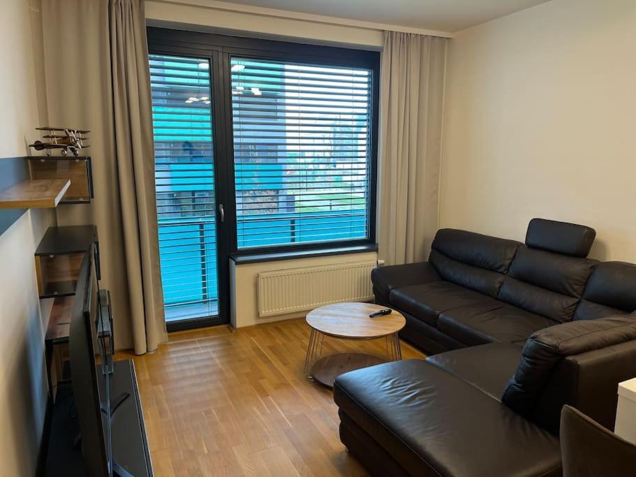 Apartman Holesovice,Balkon,Garaz Praga Esterno foto