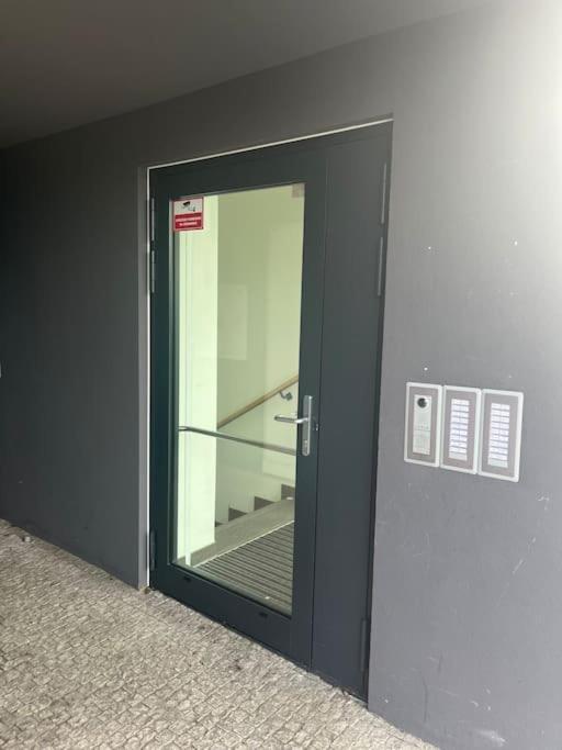 Apartman Holesovice,Balkon,Garaz Praga Esterno foto
