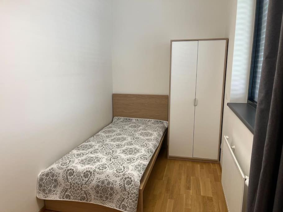 Apartman Holesovice,Balkon,Garaz Praga Esterno foto